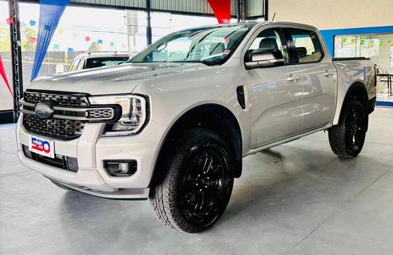FORD RANGER 3.0 V6 TURBO DIESEL CD XLT 4X4 AUTOMÁTICO FORD RANGER 3.0 V6 TURBO DIESEL CD XLT 4X4 AUTOMÁTICO